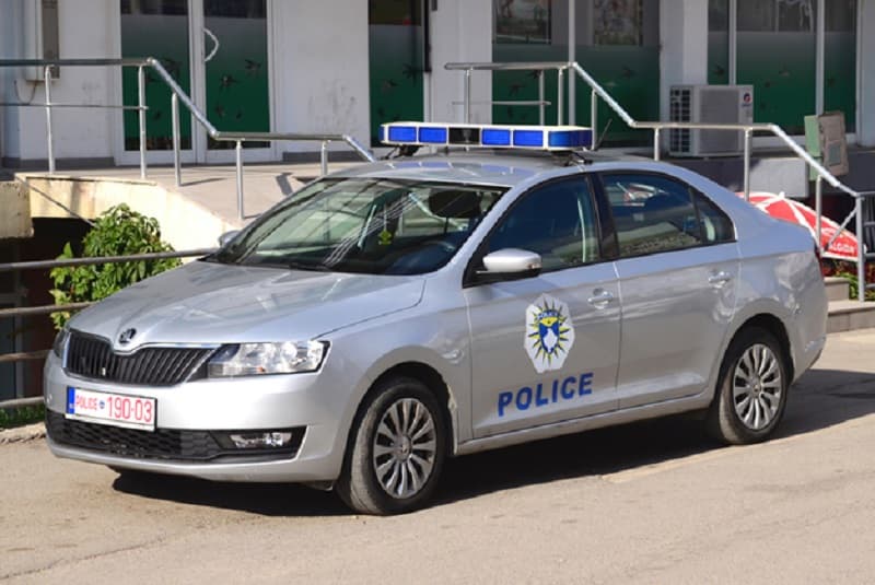 Theret me thikë një nxënës në Ferizaj, arrestohet i dyshuari