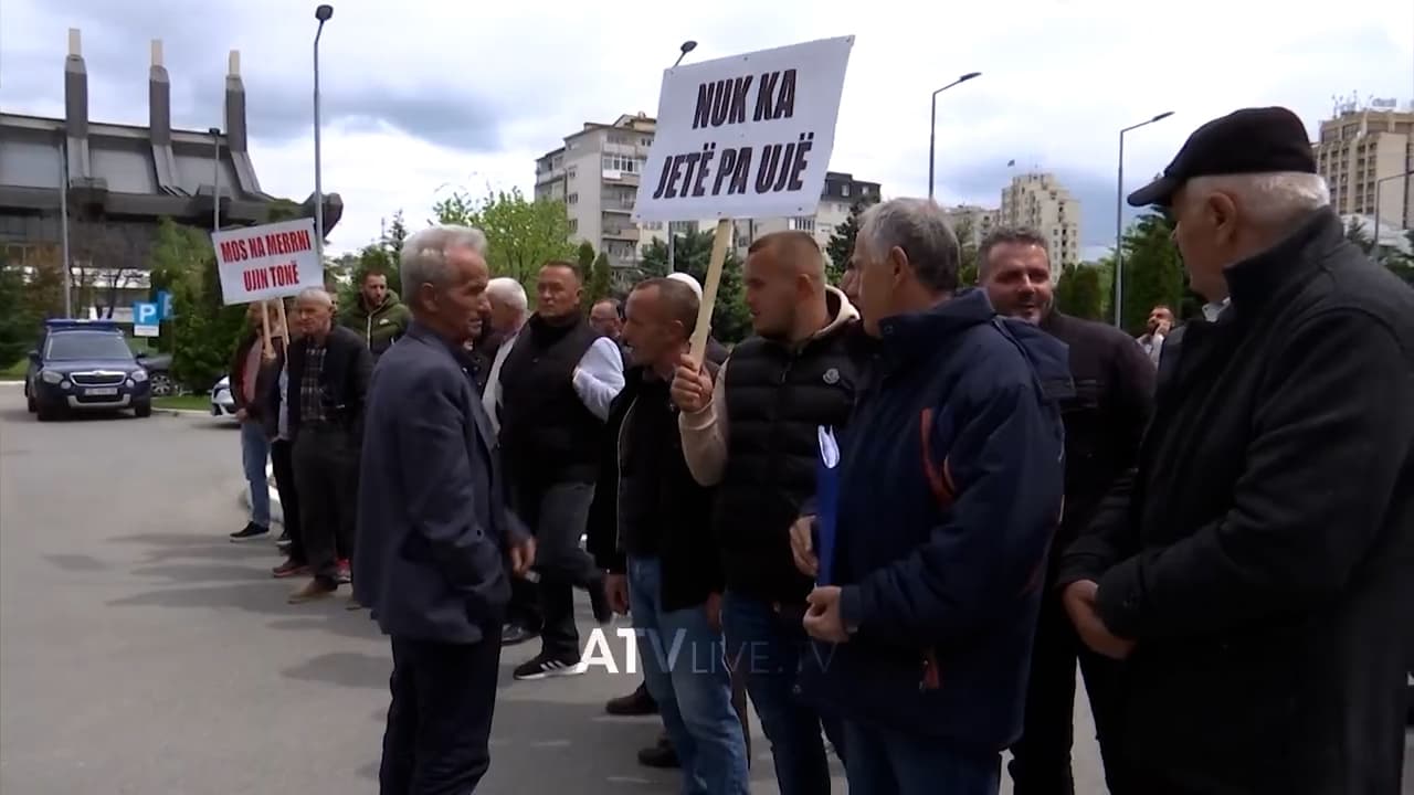 Banorët e fshatit Stankaj protestojnë për burimin e ujit