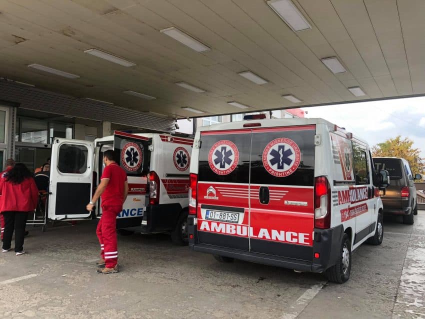 Një person në Ferizaj lëndohet aksidentalisht nga zjarri