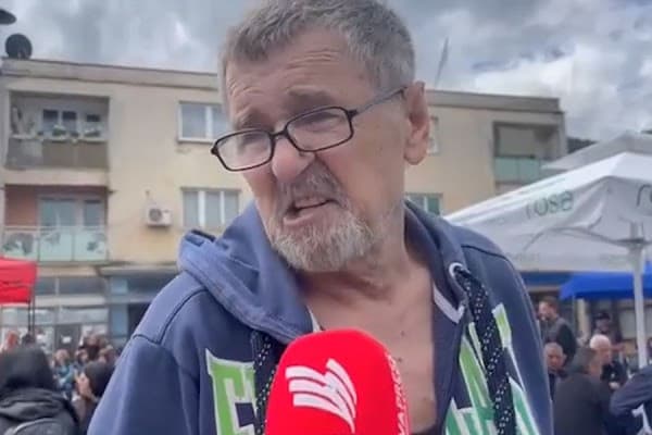 ​Protestuesi serb: Ta heqim flamurin e Kosovës, t’i vendosim katër S-të