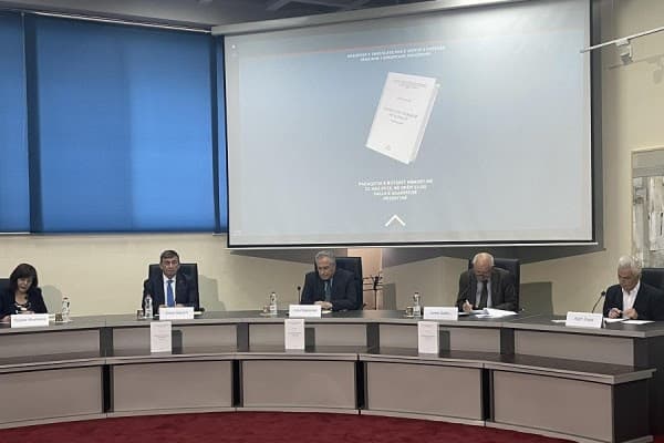 ​Promovohet libri i Arsim Bajramit “Gjenocidi i Serbisë në Kosovë – aspekte juridike”