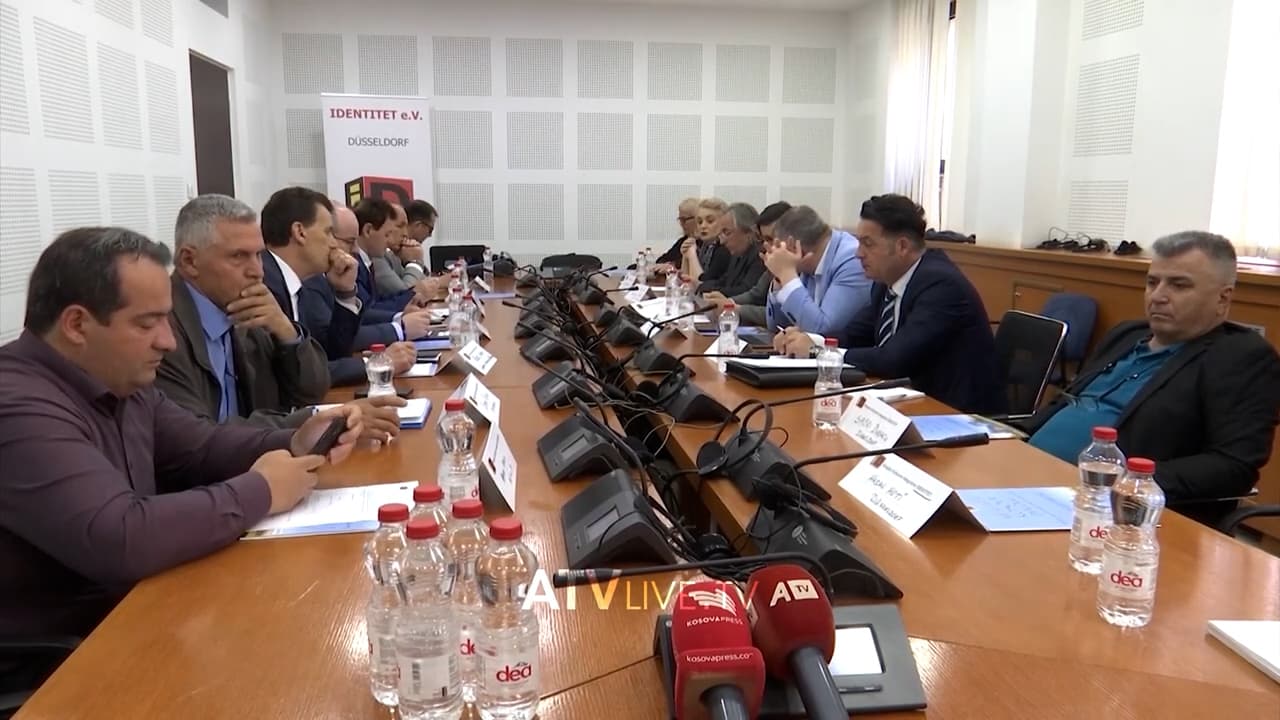 Kryetarët e partive nuk marrin pjesë në takimin me mërgimtarët, Veliu: Të njëjtën gjë do ta veprojmë në diasporë kur vijnë zgjedhjet