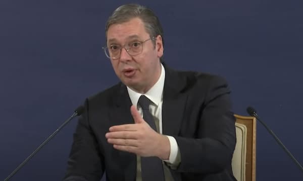 Vuçiq tregon arsyet që mund ta kenë dërguar adoleshentin të vriste nëntë persona në një shkollë