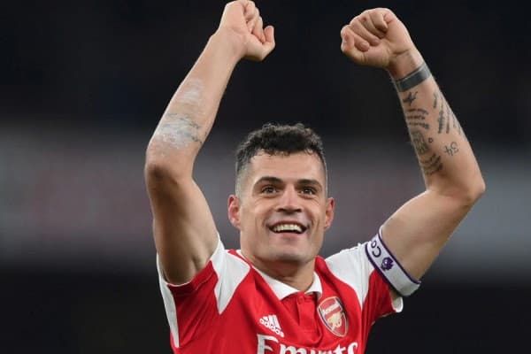 E konfirmuar, Xhaka do të largohet nga Arsenali