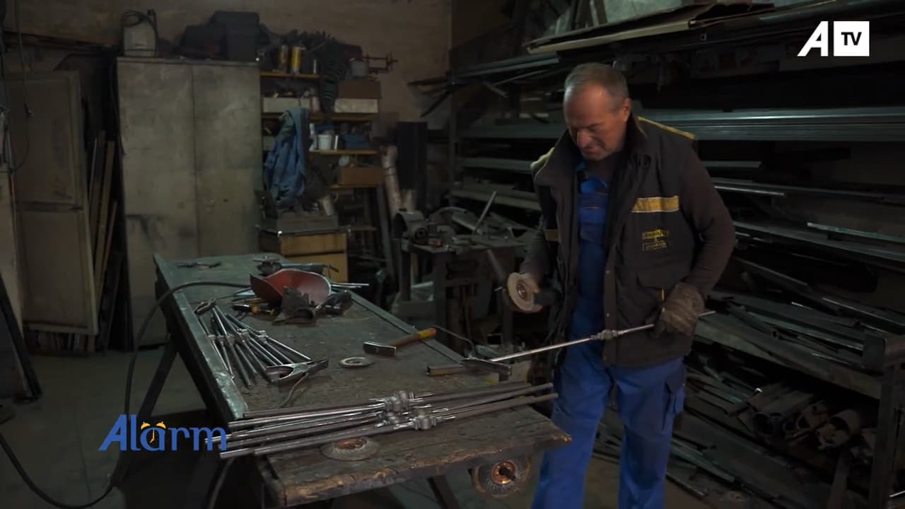 Lagjia e “Kovaçëve” dikur ishte e mbushur me zanatlinj, sot kanë mbetur shumë pak që bëjnë punë të tilla
