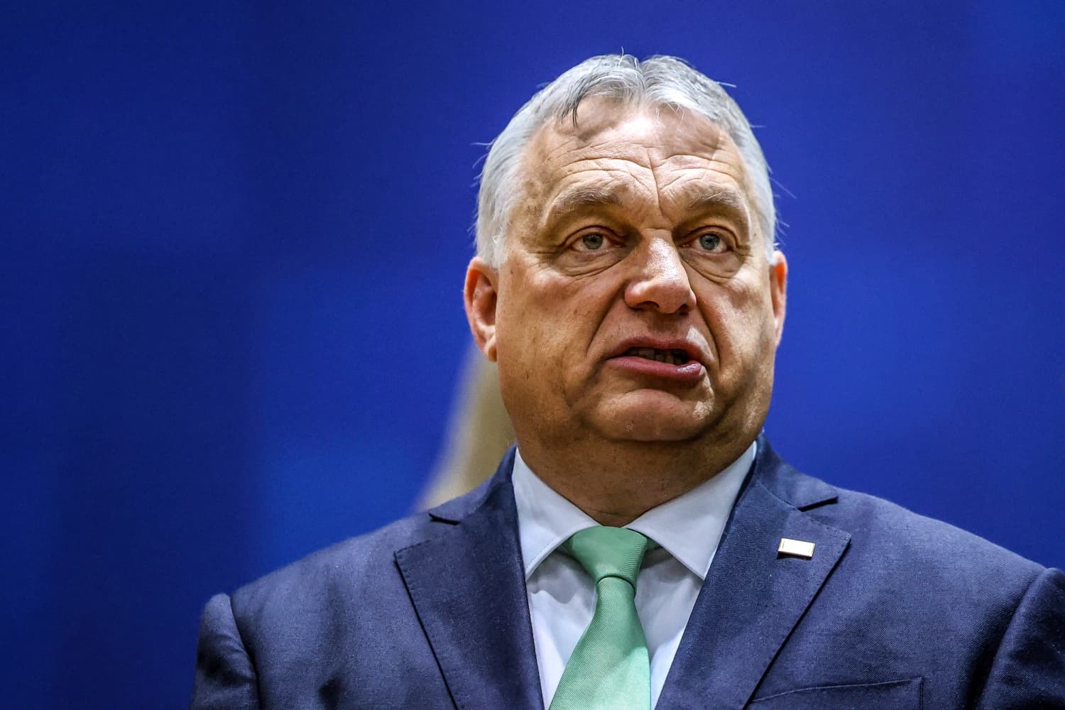 Orban i lutet Vuçiqit të lirojë tre policët e Kosovës