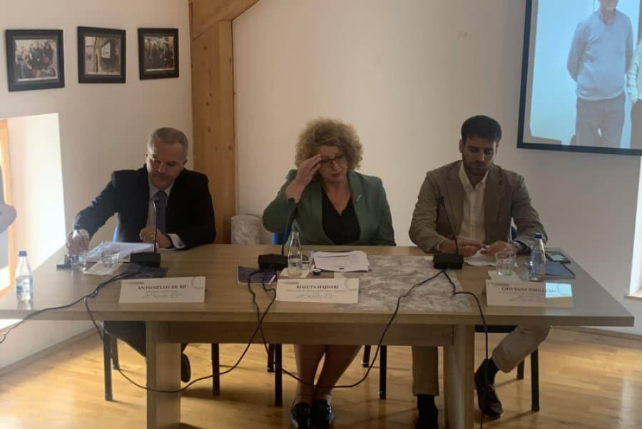 ​Hajdari flet për pezullimin e certifikatës së biznesit për Klan Kosovën