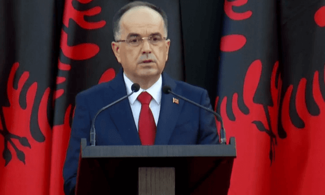 ​Begaj uron Kosovën në Ditën e Çlirimit: Nderim përjetë heronjve të UÇK-së