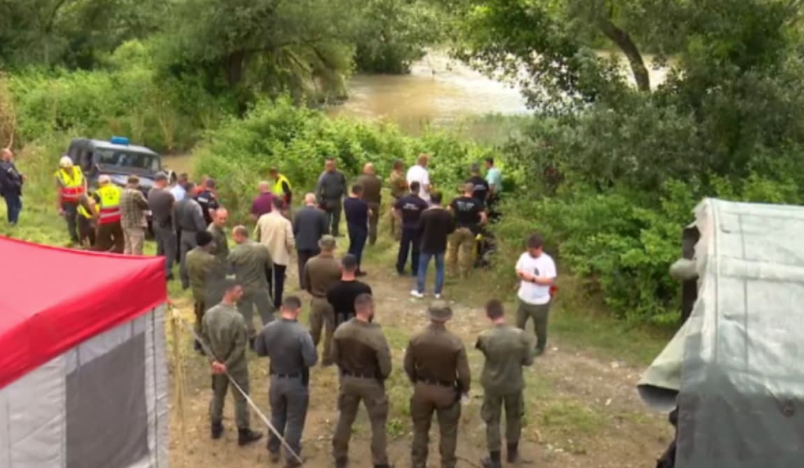 Gjendet një veturë në lumin Lepenc, pritet konfirmimi nëse është e familjes nga Kosova