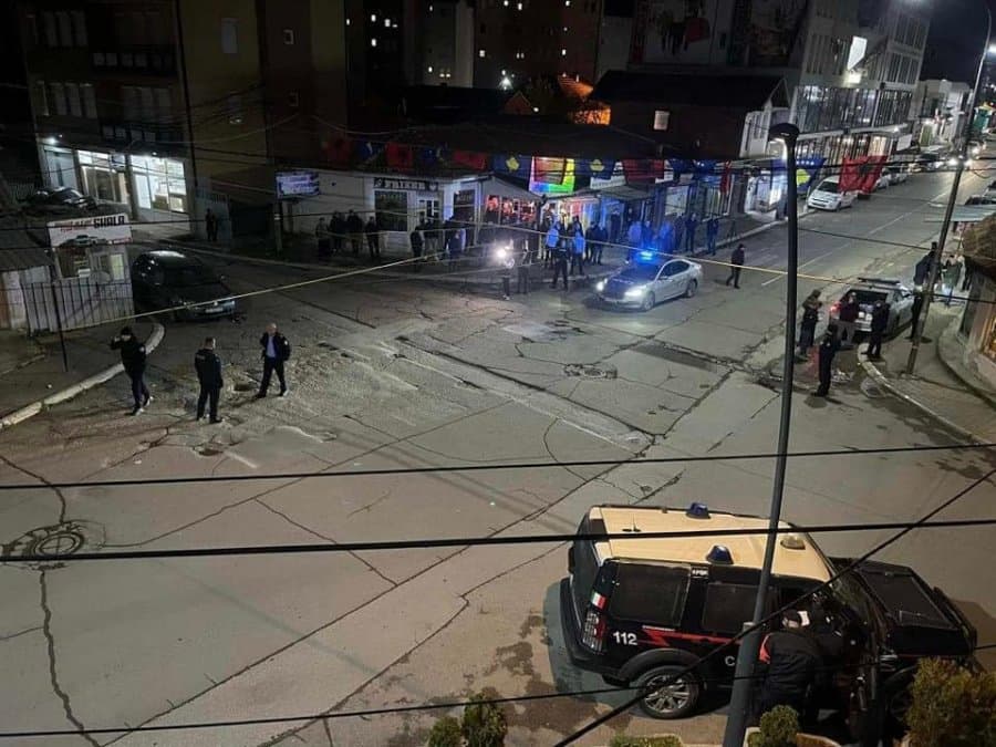 Shpërthimi në Veri, dëmtohen dy vetura të Policisë