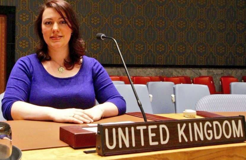 Deputetja britanike i reagon Hillit: Serbia ka marrëveshje me Rusinë dhe mban në ndalim tre policë kosovarë