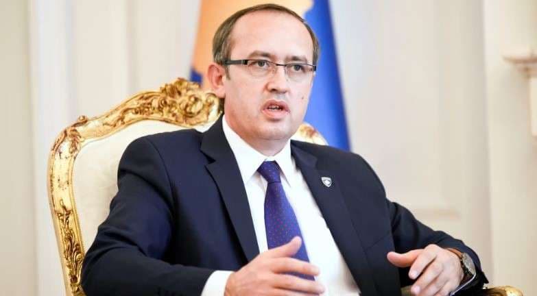 Hoti: Viti 2023 do të jetë i humbur, Qeveria po grumbullon para e po u’a bllokon komunave investimet
