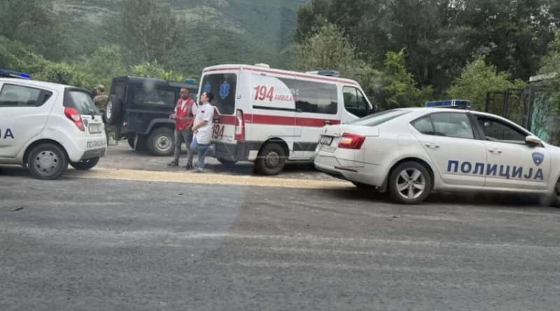 Dalin detaje nga aksidenti i rëndë: Vetura me targa të Shkupit dyshohet se tejkaloi kolonën dhe shkaktoi aksidentin