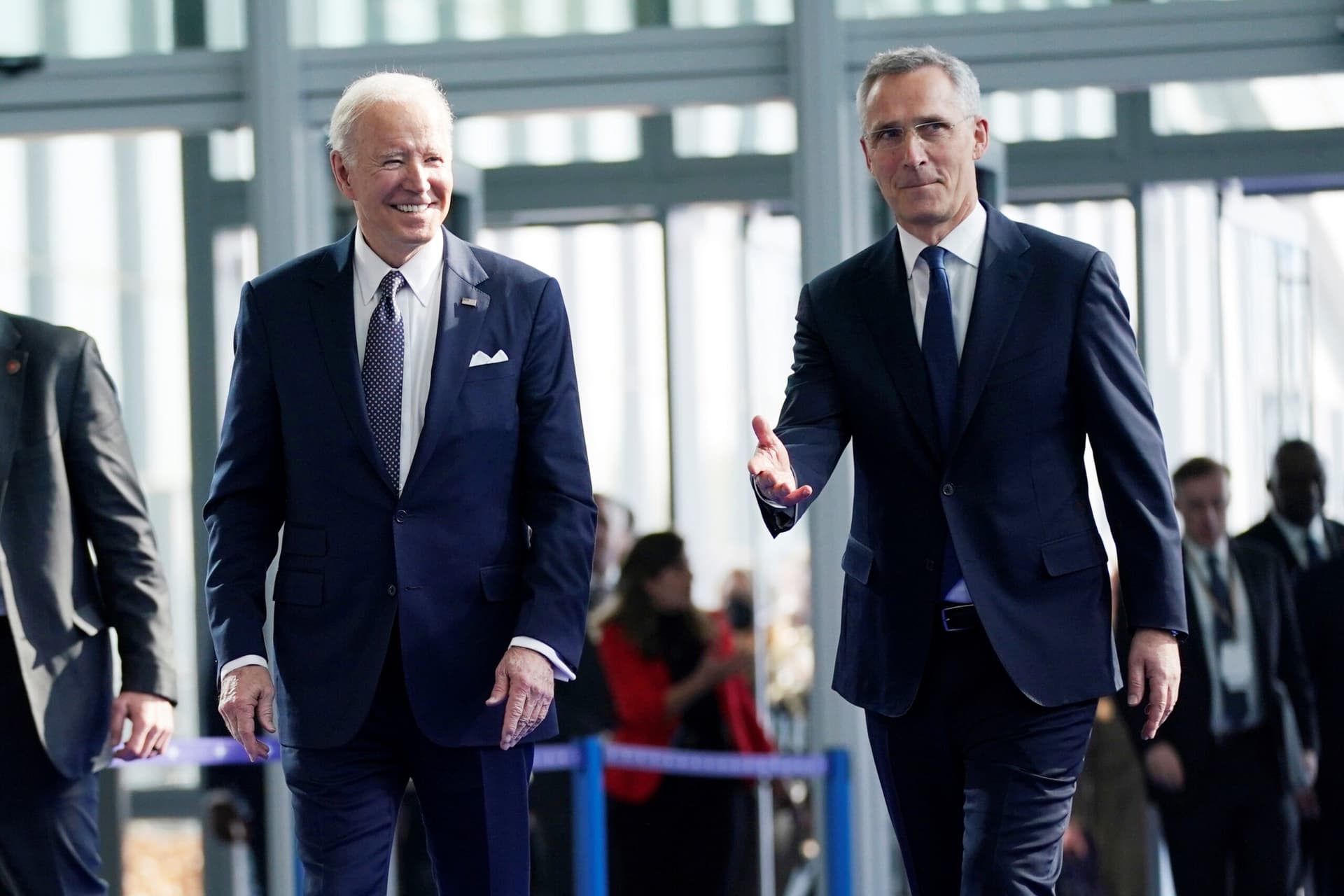 Biden anulon takimin me Stoltenberg për arsye shëndetësore
