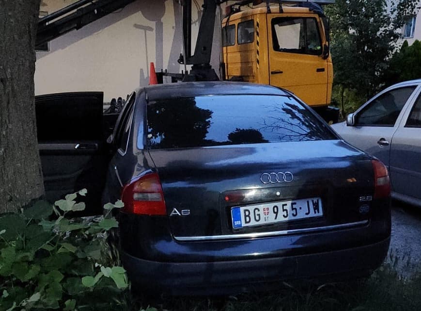 “Vetura me targa “BG” ku u gjet armatimi është pronë e shoqërisë aksionare “Hekurudhat e Serbisë”