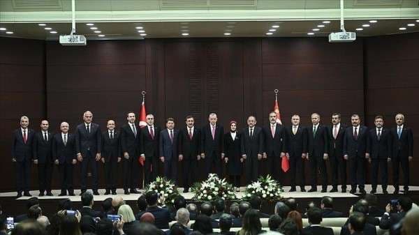 Erdogan shpall qeverinë e re me fokus ekonominë dhe sigurinë