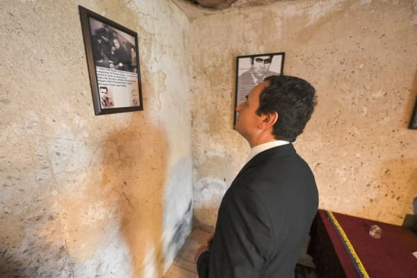 Kurti: Përplot krenari që kombi ynë ka veprat e Ukshin Hotit