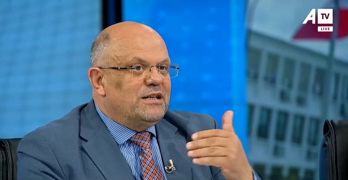 Ish-ambasadori Ukshini për raportin Kosovë-Shqipëri: Jemi një komb, por nga 2008-ta jemi dy shtete fqinje