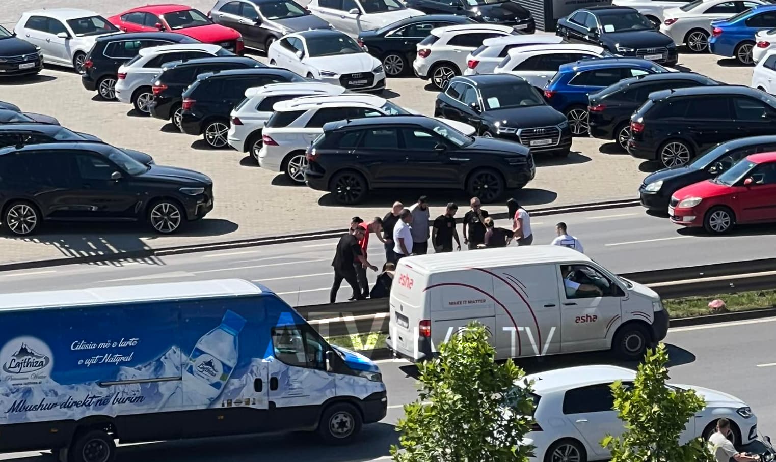 Aksident në Veternik, goditet një person