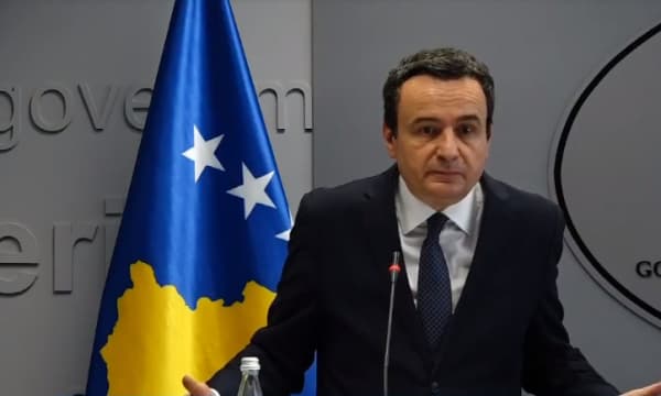 Kurti: Para takimit me Vuçiqin në Ohër, ndërkombëtarët garantuan se Lista Serbe merr pjesë në zgjedhje