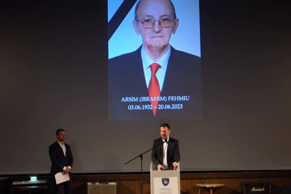 ​Çeku: Gjurmët e punës së Arsim Fehmiut do të mbesin të pashlyera