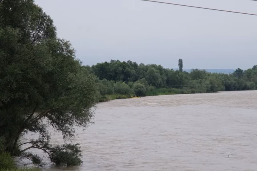 ​Ende në kërkim të gruas që u hodh nga Ura e Fshajt