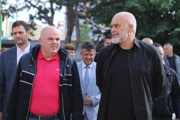 ​Skandali me videon intime, Gjici shkarkohet dhe dorëhiqet