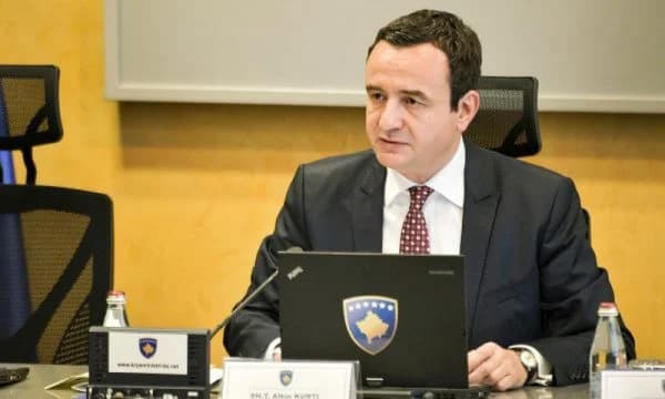 Kurti i përgjigjet edhe në Twitter BE-së për masat kundër Kosovës