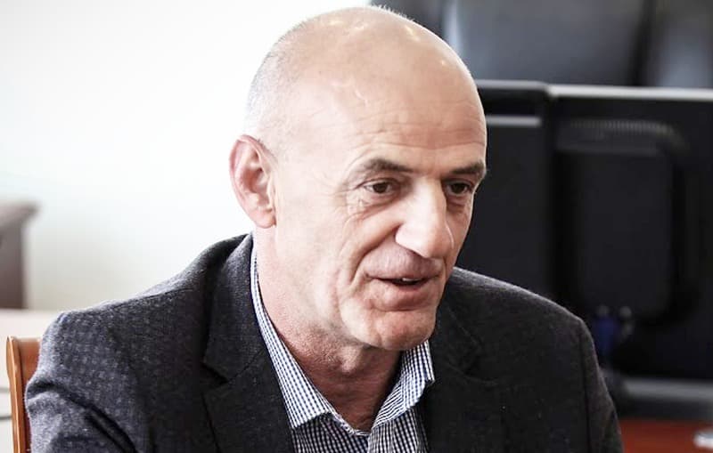 Kastrati: Të arrestohen të gjithë ata që morën pjesë në sulmet në veri