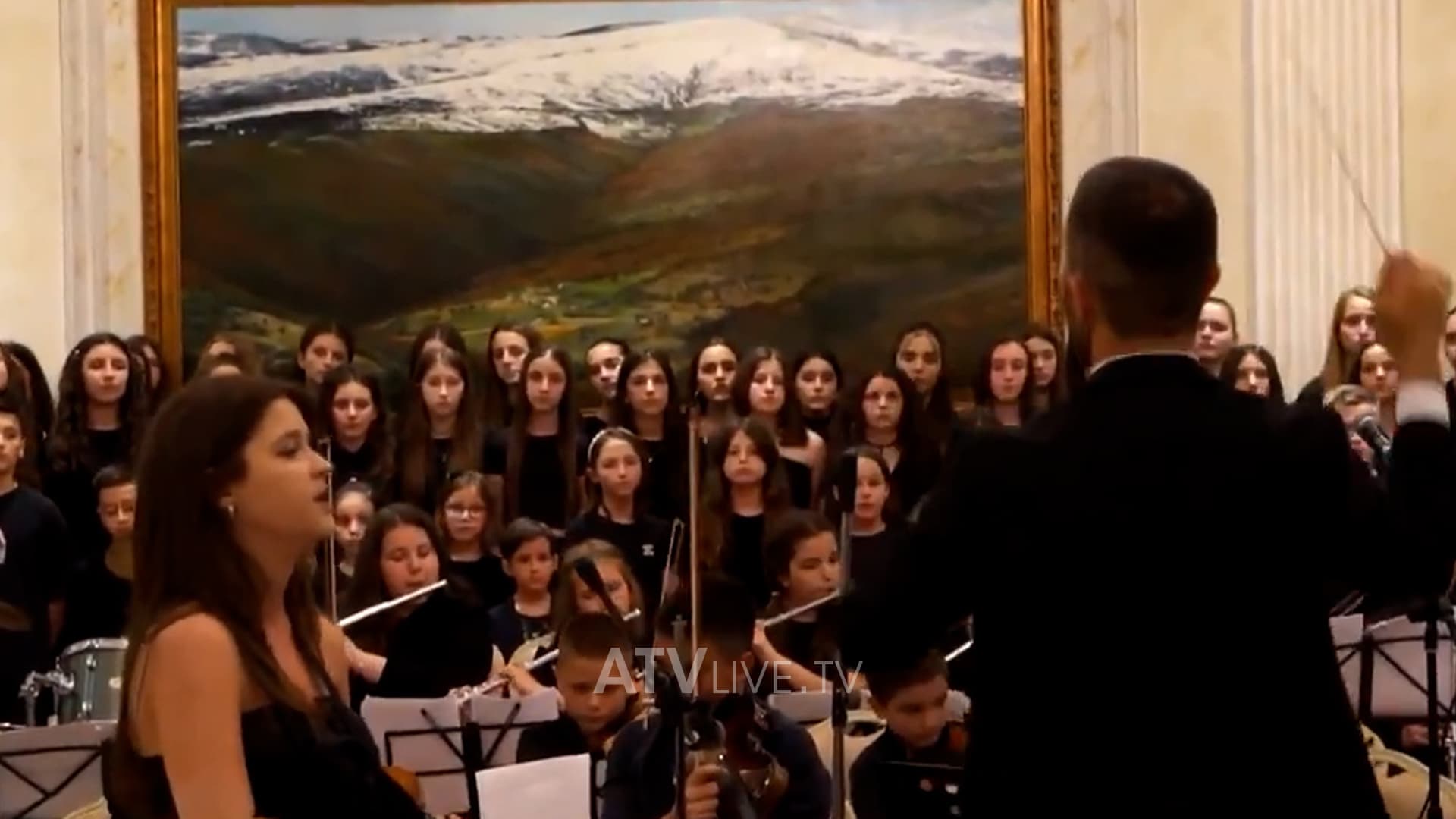 Mbahet orkestra e parë e fëmijëve në Kosovë