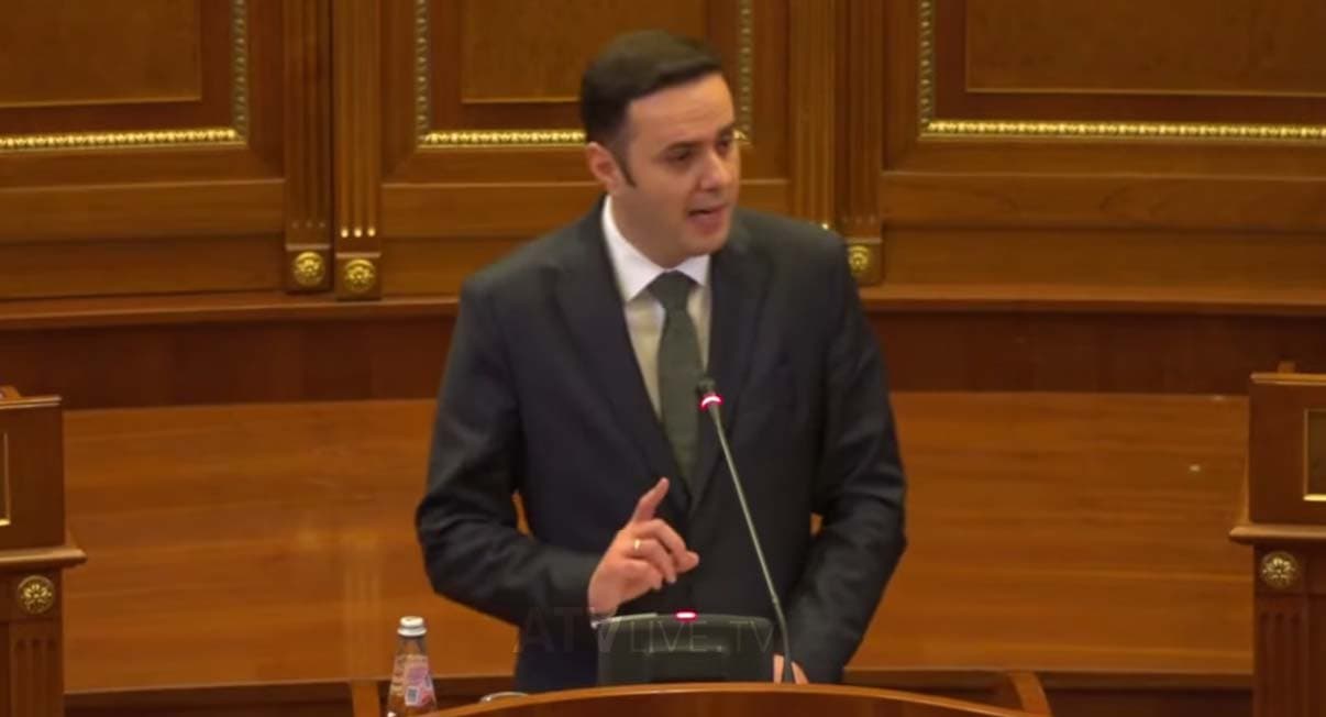 Abdixhiku: Kosova po sulmohet nga bandat, kryeministri po i sulmon miqtë
