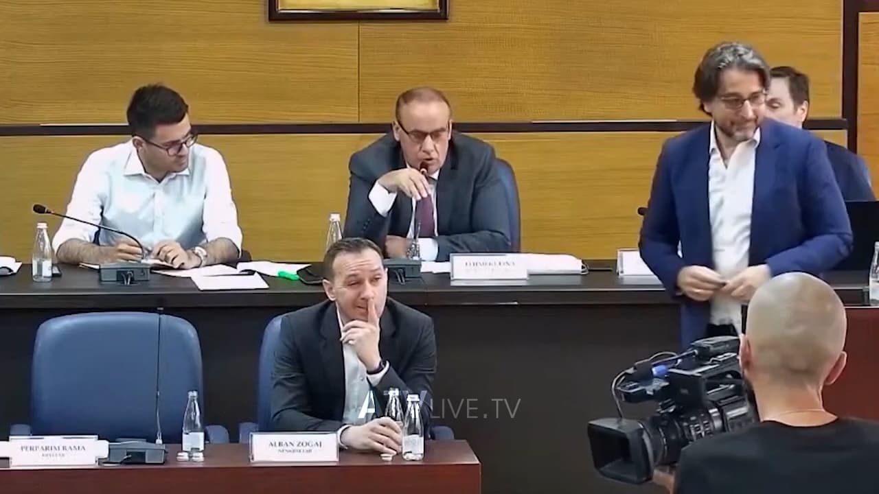 Shkarkohet Kryesuesi i Kuvendit Komunal në Prishtinë, rikthehen aksionarët e ndërmarrjeve publike