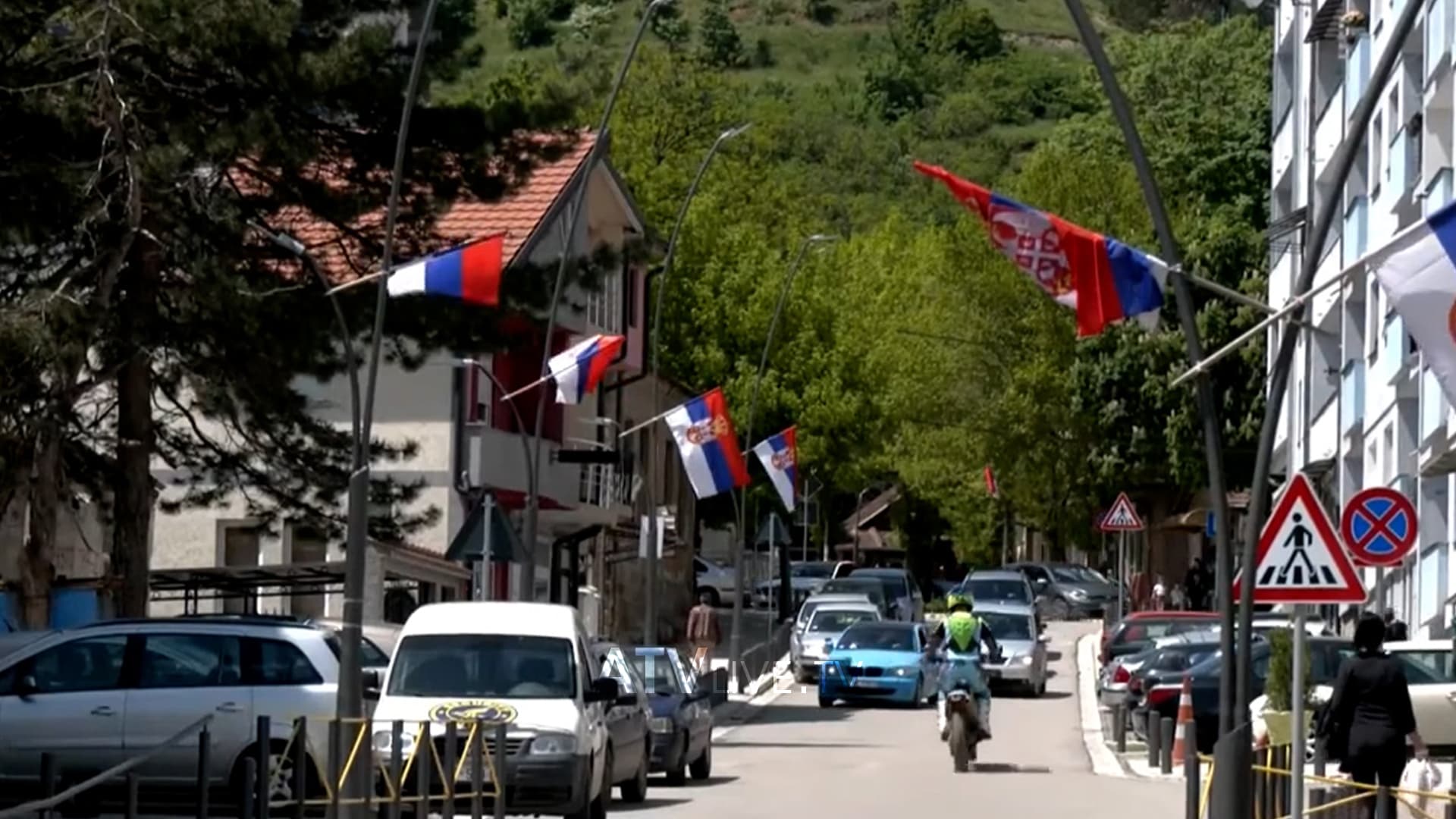 Kriminelët serbë po lartësohen në Serbi, shkollat e rrugët po emërohen me emra të kriminelëve