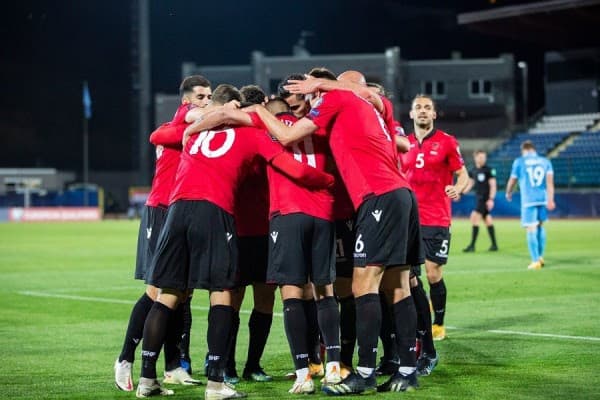 ​Shqipëria ngjitet tri vende më lartë në renditjen e FIFA-s