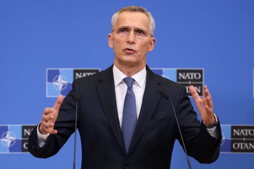 Stoltenberg i prerë: Mandati i KFOR-it i pathyeshëm, hapa të tjerë në Kosovë