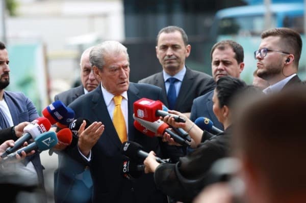 Drafti i Ramës për Asociacionin, Berisha: I shkruar në Beograd dhe ndërhyrje flagrante në punët e brendshme të Kosovës