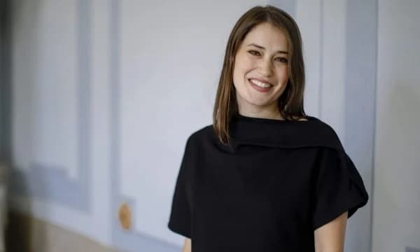 Gazetarja e amerikane e habitur: KE-ja ndëshkon Kosovën edhe pse KFOR-i u plagos me armë serbe