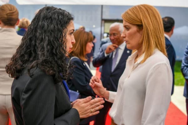 Osmani bisedoi me presidenten e PE-së për zhvillimet e fundit