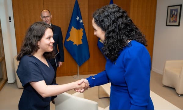 Situata në veri, eurodeputetja Burkhard mbështet Kosovën: ShBA dhe KE të ndryshojnë rrugën