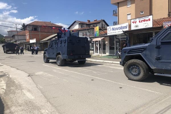 Zvogëlohet numri i protestuesve por edhe i policisë në Mitrovicën e Veriut