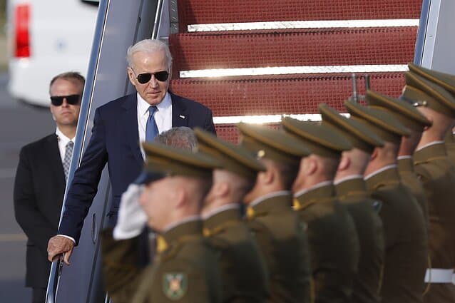 Biden arrin në Vilnius për Samitin e NATO-s