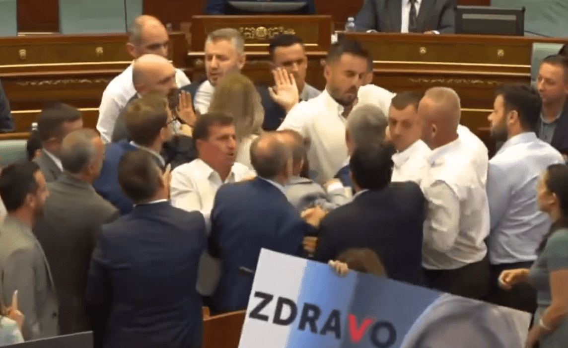 Përplasen sërish deputetët e PDK-së dhe LVV-së