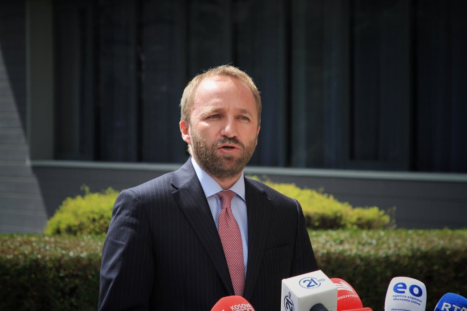 Tahiri: Nuk e votojmë asnjë ligj, vendi të shkojë në zgjedhje të parakohshme