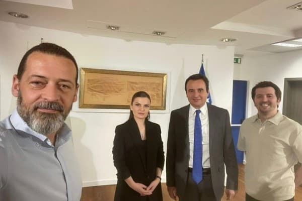​Asamblistja e Prishtinës kalon nga LV-ja në PDK, kthehet sërish në LV