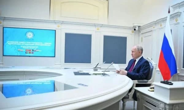 Putin shfaqet për herë të parë në skenën botërore që nga rebelimi i Wagner