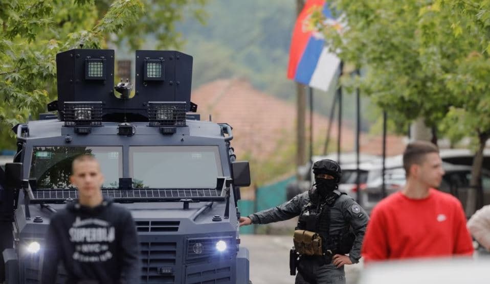 Kosova pajtohet të zvogëlojë praninë policore dhe mbajtjen e zgjedhjeve në veri