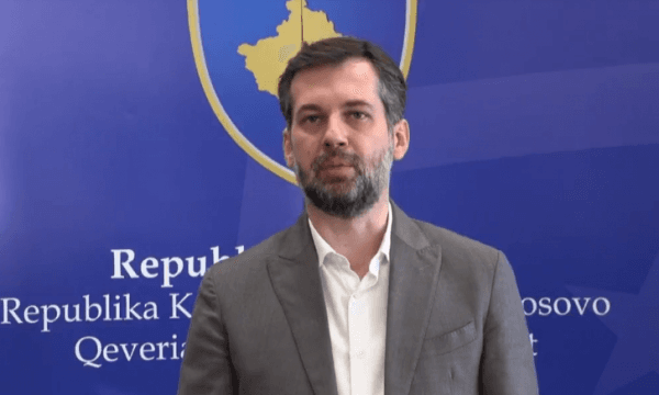 Çeku: Serbia mobilizon tifozëri për mesazhe lufte ndaj Kosovës