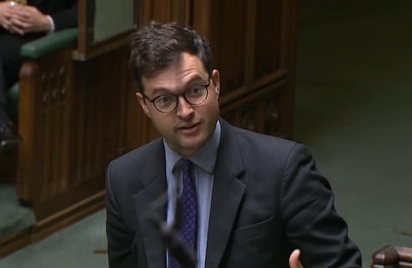 ​Deputeti britanik: Vuçiq na kërcënoi, ta thërrasim ambasadorin serb për të shpjeguar