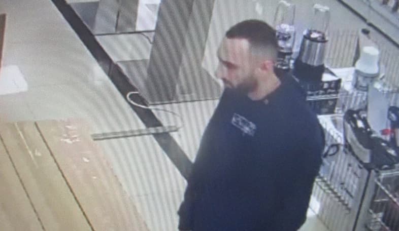 Policia kërkon ndihmë për kapjen e një personi për vjedhje në vlerë të 31 mijë eurove