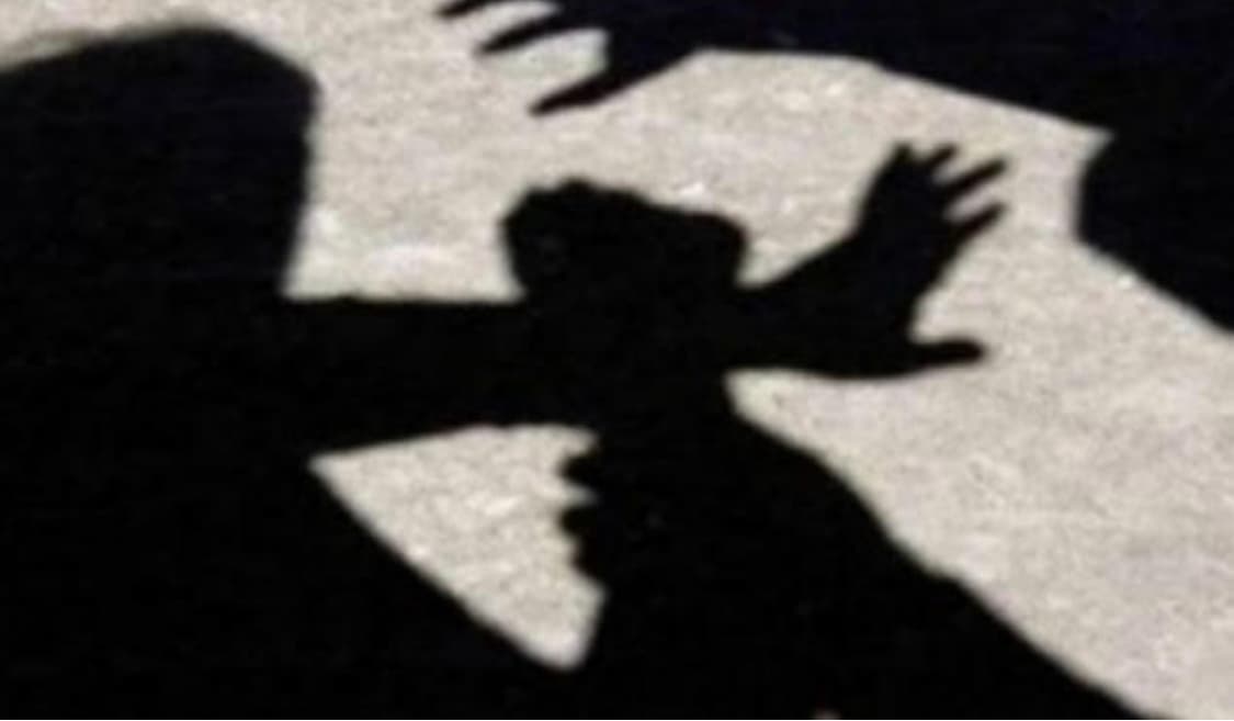 Përleshje fizike mes dhjetë personave në Malishevë